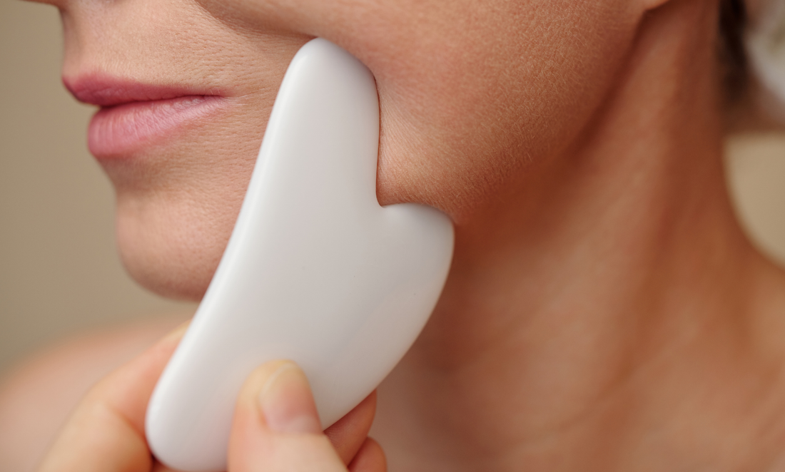 Guía completa para incorporar la Gua Sha a tu cuidado facial