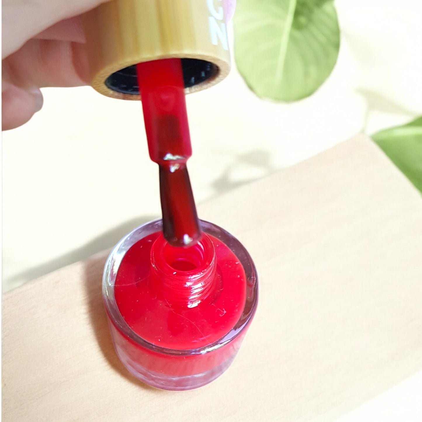 Esmalte de uñas 650 – Rojo Carmín