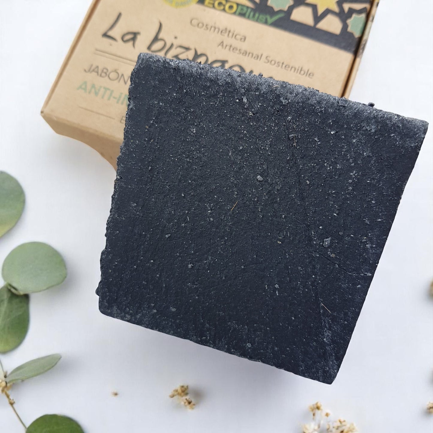 Jabón de karité y carbón activado